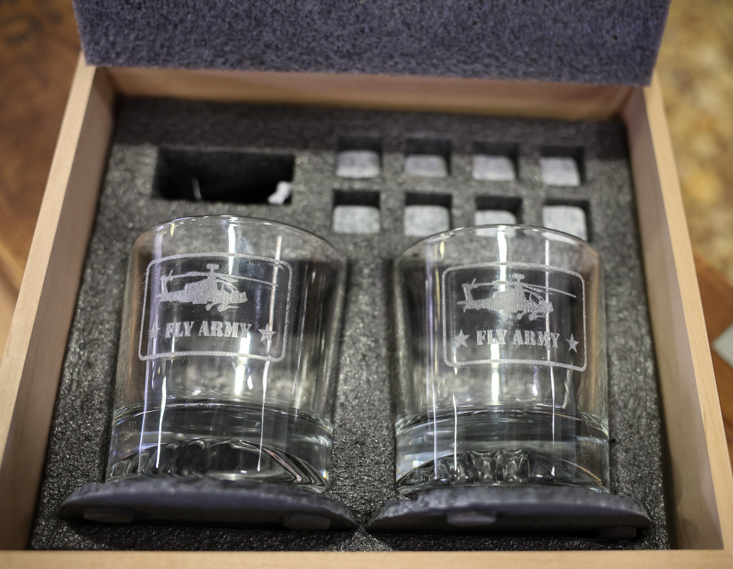 
                  
                    Box Whiskey Set
                  
                