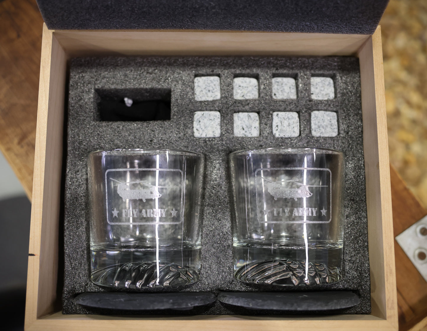 
                  
                    Box Whiskey Set
                  
                