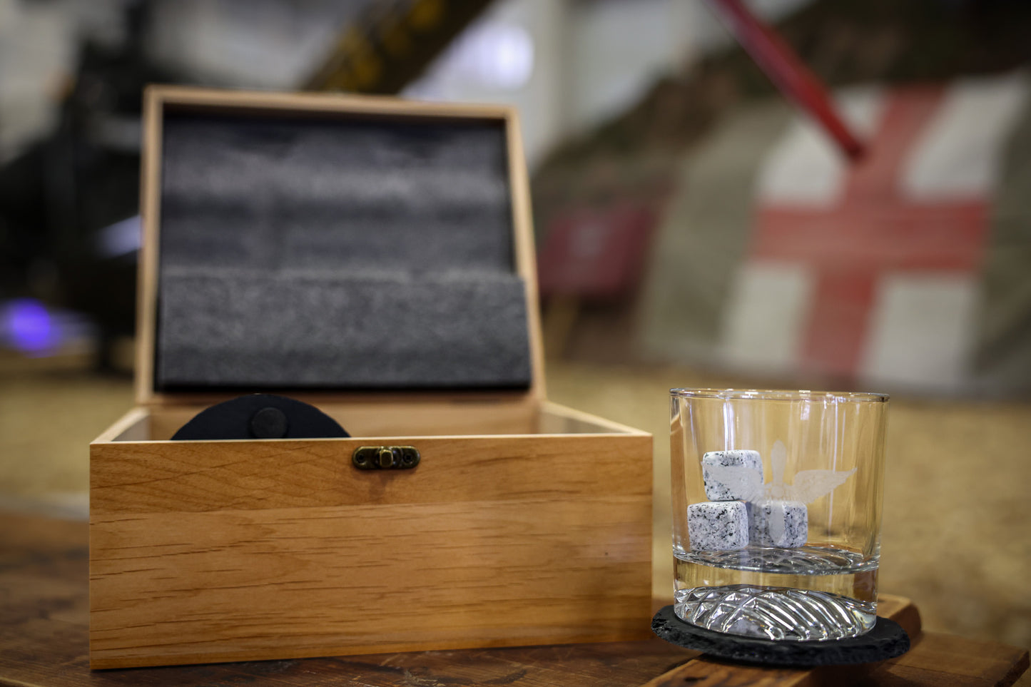 
                  
                    Box Whiskey Set
                  
                