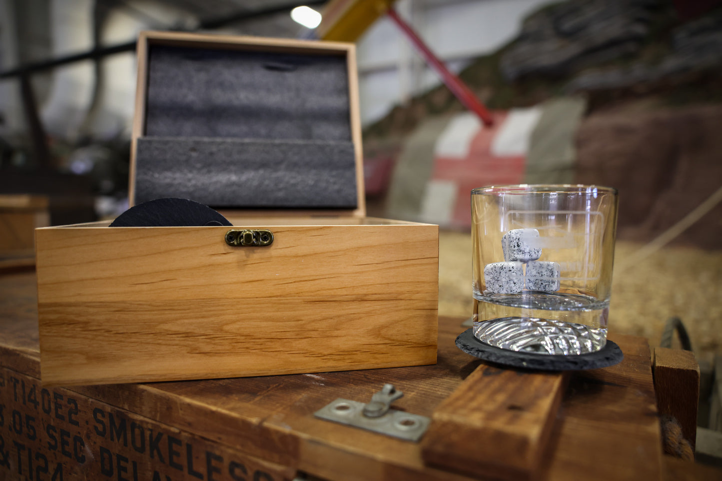 
                  
                    Box Whiskey Set
                  
                