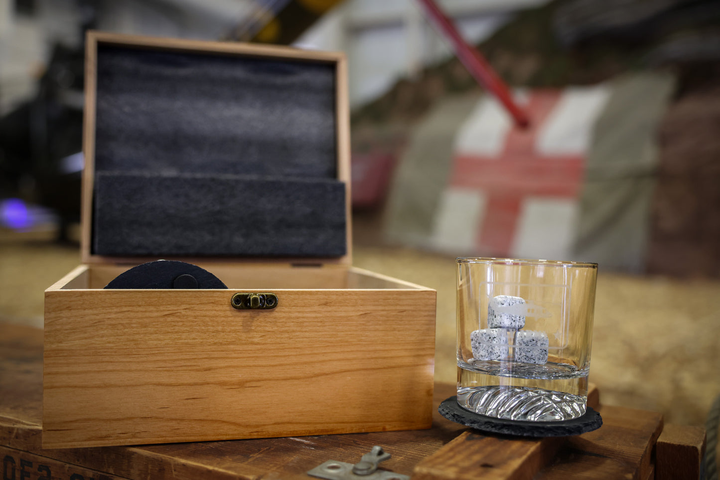
                  
                    Box Whiskey Set
                  
                