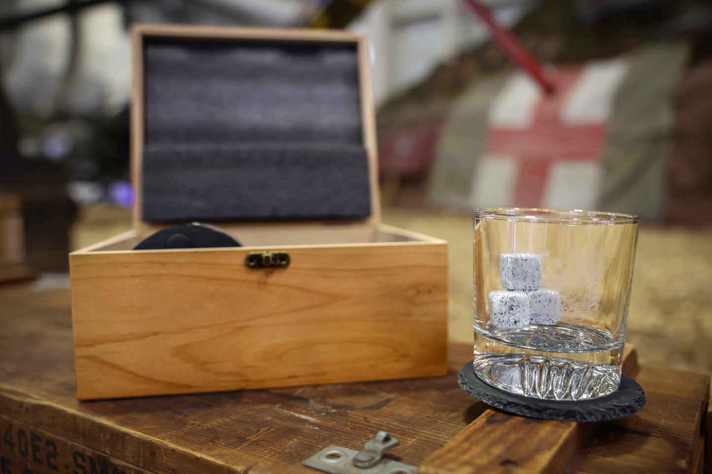 
                  
                    Box Whiskey Set
                  
                