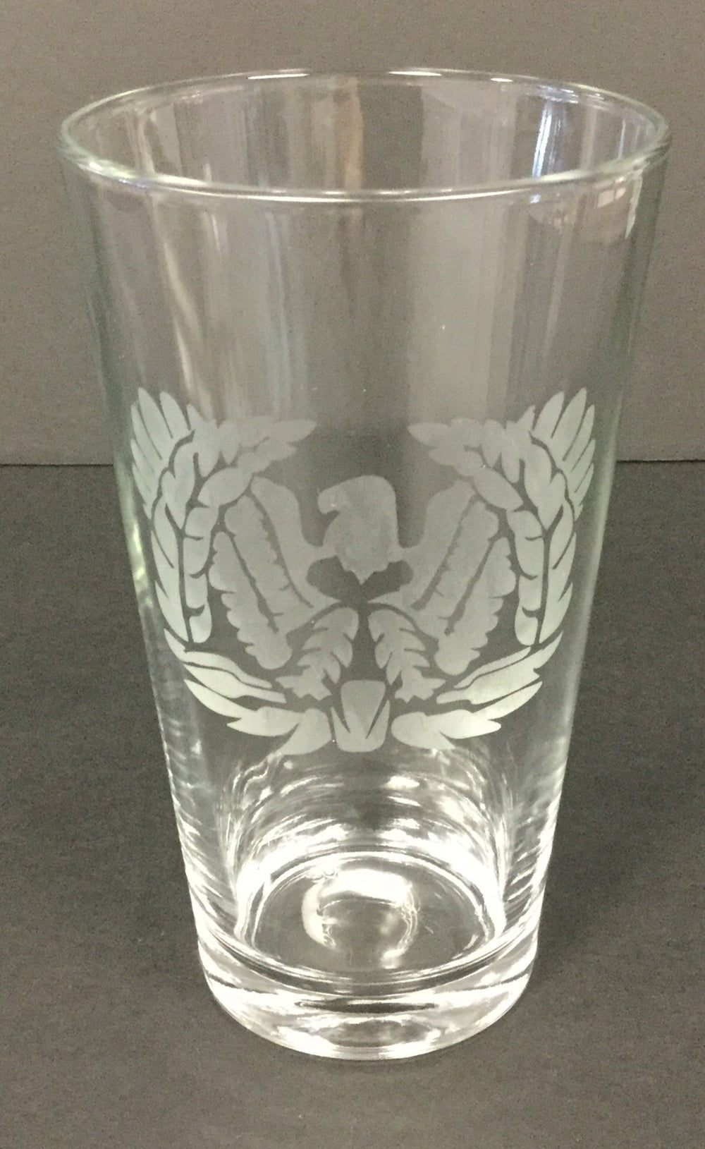 Pub glass with engraved Warrant Officer Insignia