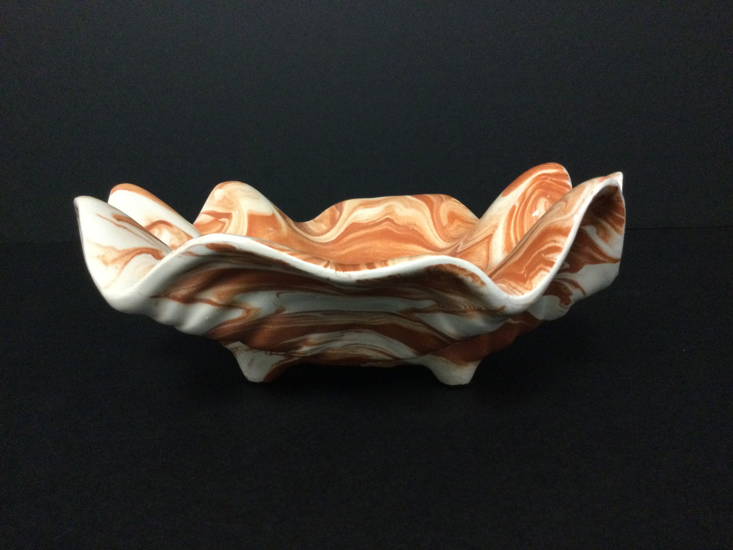 
                  
                    Alabama Clay - Large Clam Dish
                  
                