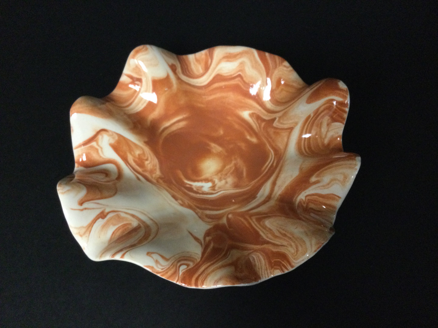 
                  
                    Alabama Clay - Large Clam Dish
                  
                